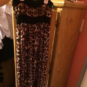 Leopard print maxi dress